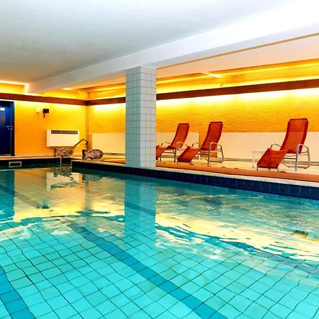 Hotel Meran Hallenbad&Sauna Saarbrücken Exterior foto