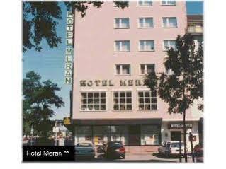 Hotel Meran Hallenbad&Sauna Saarbrücken Exterior foto